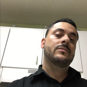 Meet your Posher, Carlos